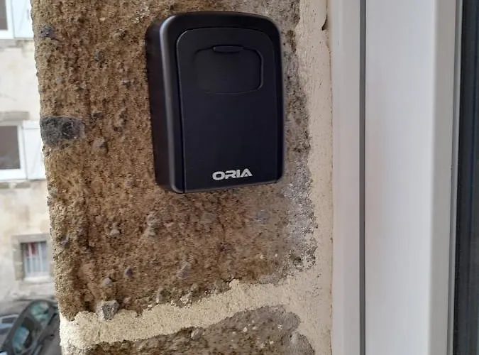 Tour Médiévale De L'an Mille Loudes